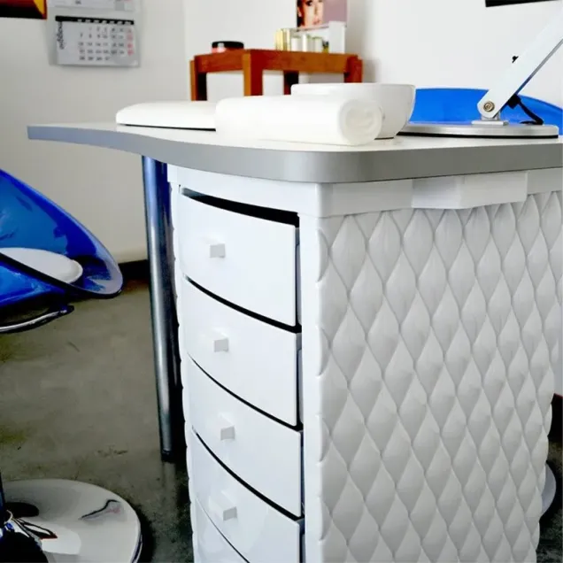 Cassetti Tavolo per Manicure