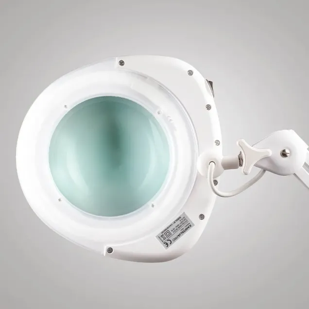 lampada con lente estetica