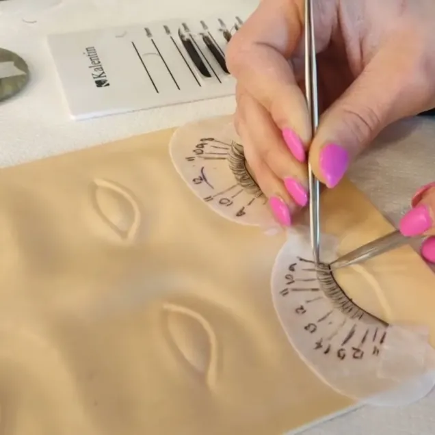 Extension Ciglia Testina